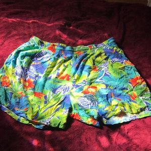 SUMMER TIME FINE FLORAL SHORTS💫